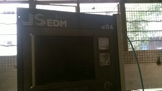 JS-edm-LCD